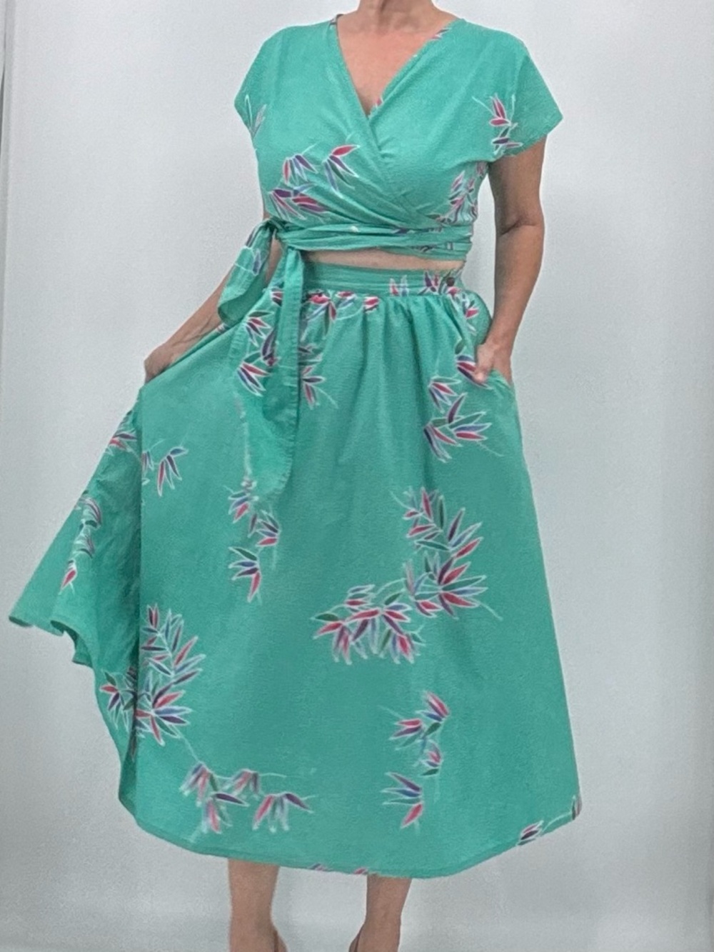 Vintage 70s Java Wraps Iconic Caribbean Resortwear Indonesia Batik Summer Dress